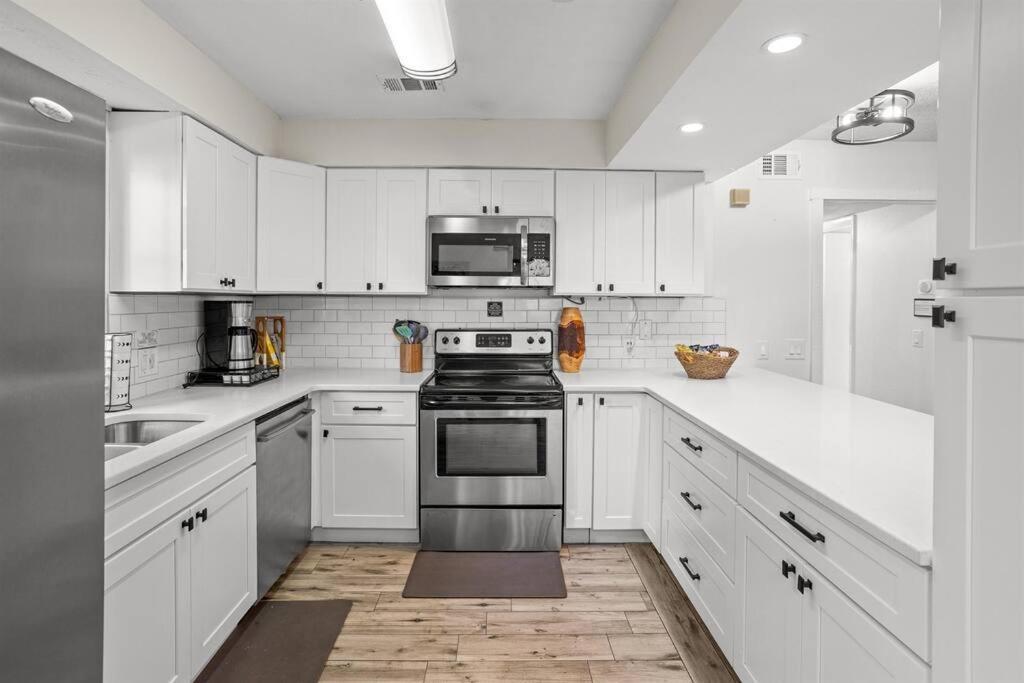 Holiday home 4 Rooms, Lake, Pool, Hot Tub, Putt-putt Orlando