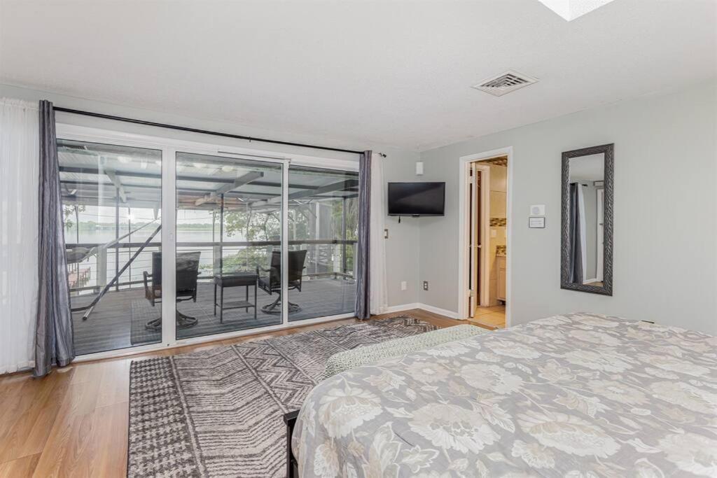 Holiday home 4 Rooms, Lake, Pool, Hot Tub, Putt-putt *