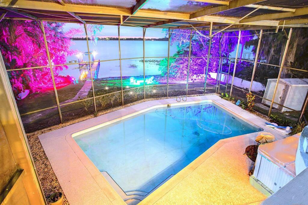 Holiday home 4 Rooms, Lake, Pool, Hot Tub, Putt-putt *