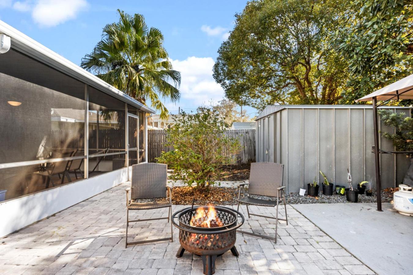 Holiday home Airport Vacation Pet Friendly
