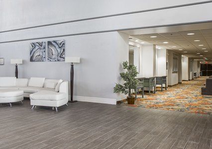 Clarion International Airport Hotel 3*