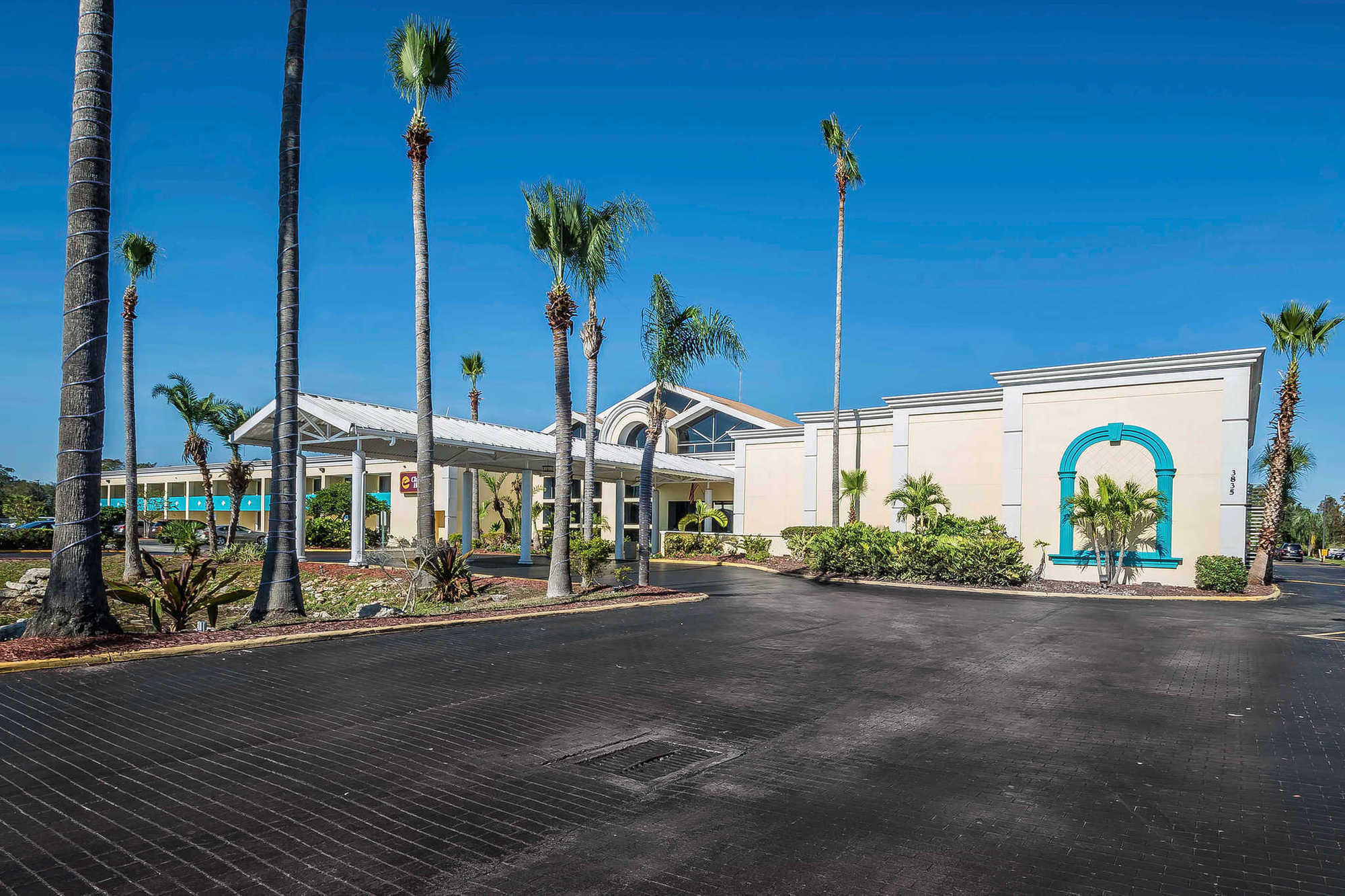 Clarion International Airport