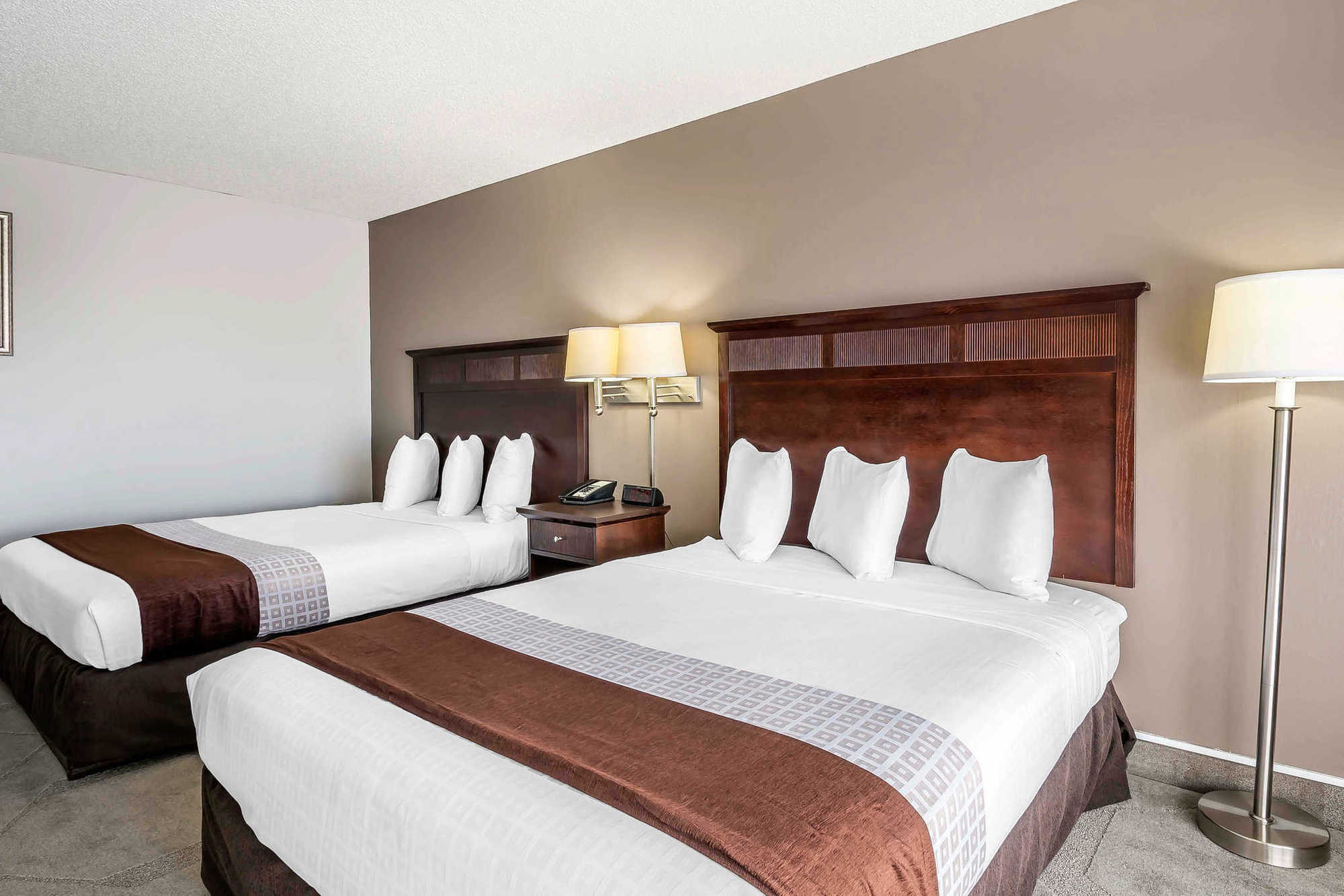 Clarion International Airport Hotel