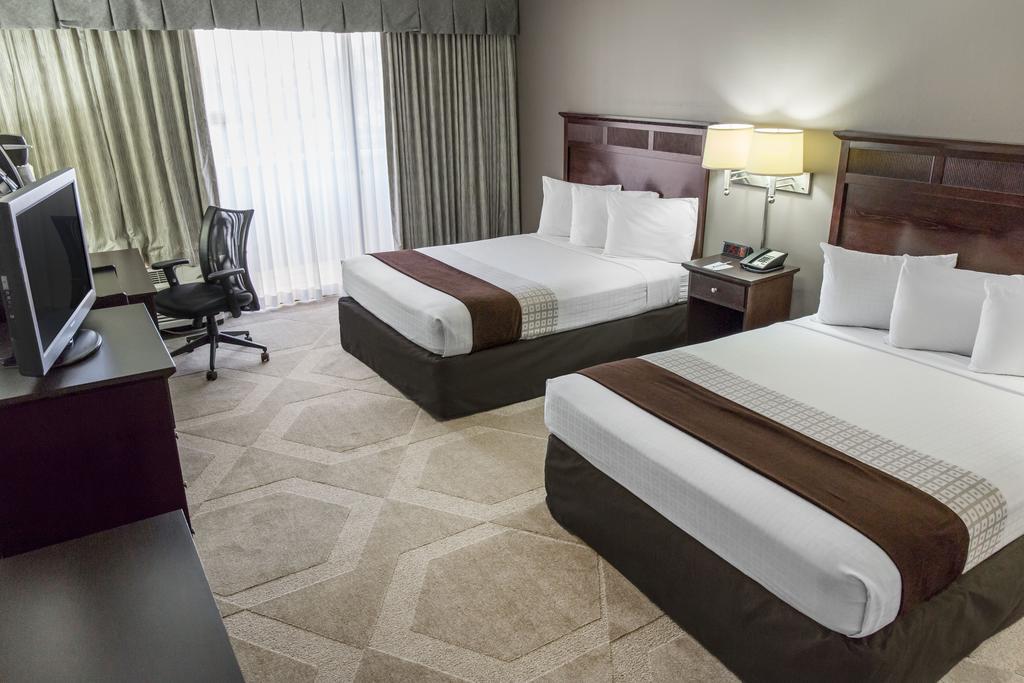 Clarion International Airport Hotel