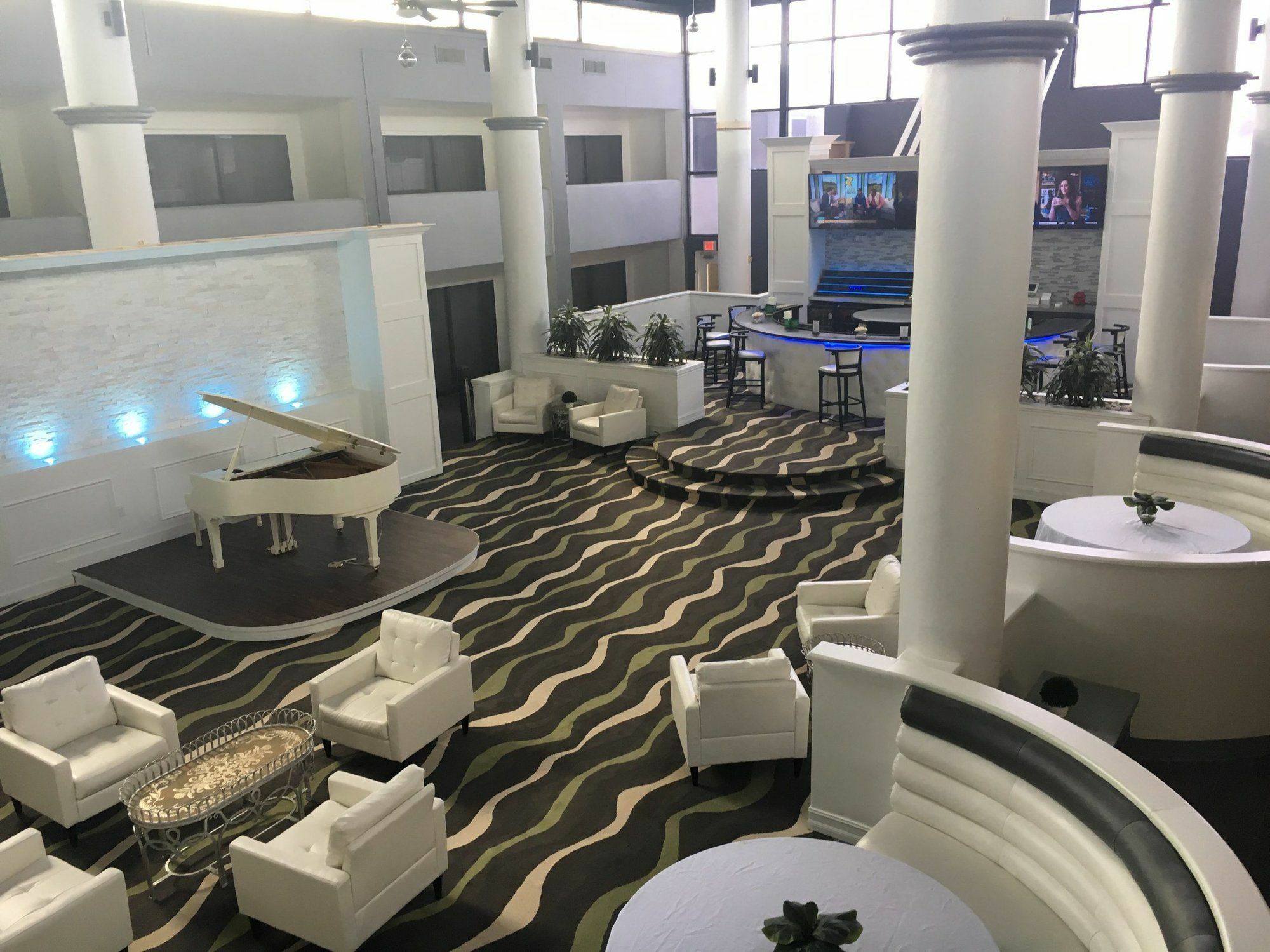 Hotel Clarion International Airport 3*