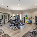 Spectacular Lakeview Condo, Near Wdw & Universal