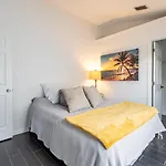 East Orlando Getaway - 3Br/2Bth - *Pool *Parking