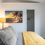 East Orlando Getaway - 3Br/2Bth - *Pool *Parking