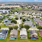 Star Lake Oasis - 4 Bed Family Pool Home
