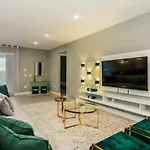 Epic 12-Bed -The Entertainment Paradise