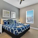 Lovely 4 Bedrooms, 4 Bathrooms House Near Disney