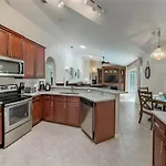 Stunning 5 Bedroom Pool Home Hot Tub 10 Mins To Disney