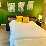 Complete Cozy 2Bed Apartment 10 Min To Parks Allows Pet, Resort-Style Amenities
