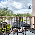 Near Pool*Balcony*Vistacay Convention Ctr & Idrive