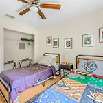 Splash Retreat:Near Disney Parks