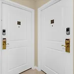 The Point, Lux Apartment 4 Min From Universal