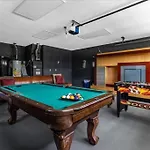 5Bd 2 Bath With Gameroom & Pool 1 Story House