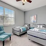 Five Vacation Homes - Orlando