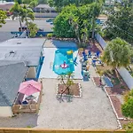 2Br Getaway Pool Workspace Near Disney