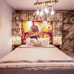 Themed Retreat 6Br W Magical Rooms Private Pool