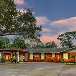 Banana Leaf Villa