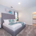 800Mo Villa 5 Bed/5 Ba