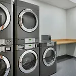 Fairfield By Marriott Inn & Suites Orlando At Millenia