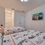 Luxury Villa | 4Br | Near Disney!