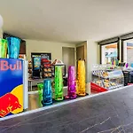 Super Ritzy - 9Bdrs-9Bas W Theme Rooms Loft & Pool