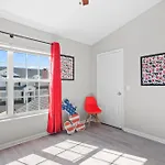 3 Bedrooms - 3 Bathrooms - Windsor Hills 7659 Sk
