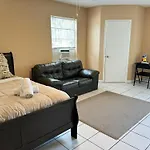 Studio-1-Lakefloy