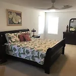 279 Square Meter Luxury Waterfront Home, Private Pool 15 Minutes From Disney!