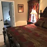 Indian Creek Villa