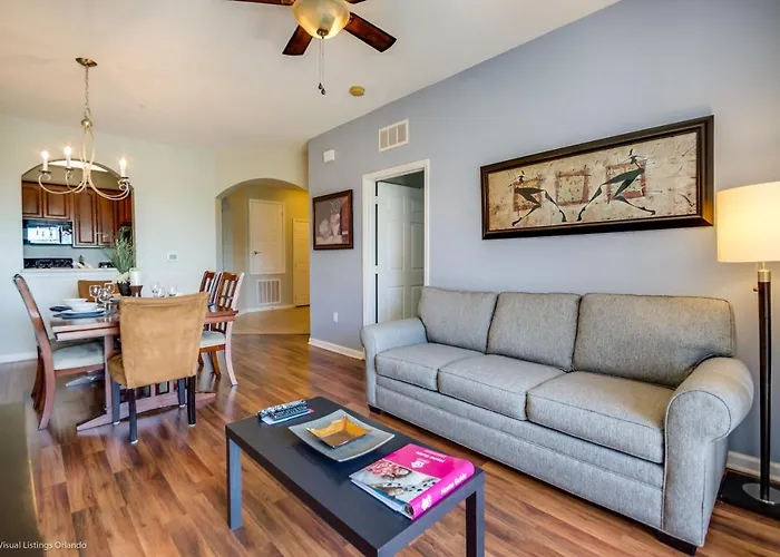 Beautiful Pet Friendly Condo Near Pool