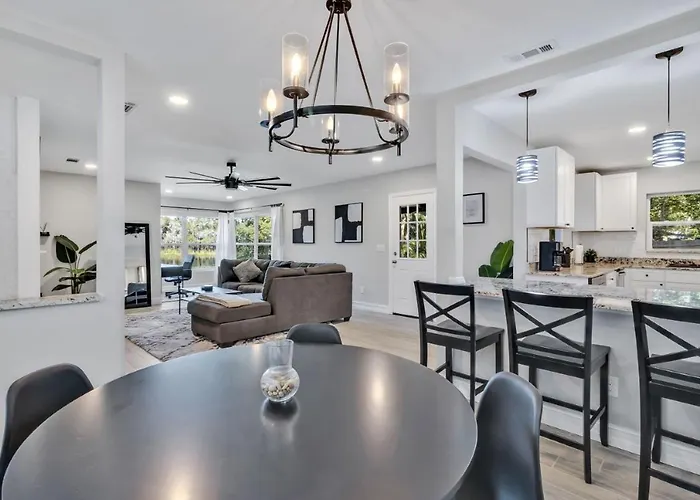 Modern Lake Front Casita Near Winter Park!