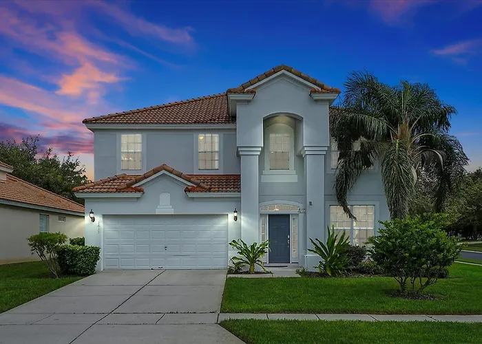 Large Pool Home In Windsor Hills