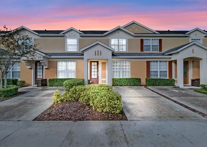 3 Bedrooms - 3 Bathrooms - Windsor Hills 7659 Sk