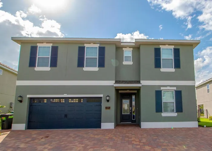 8 Bedroom Vacation Home With Pool 2107