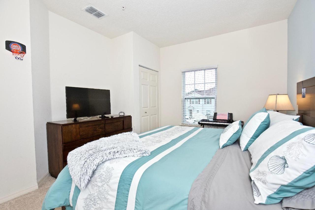 Great And Practical Townhouse In Gated Community, Sleeps 6 10 Min To Disney! Orlando