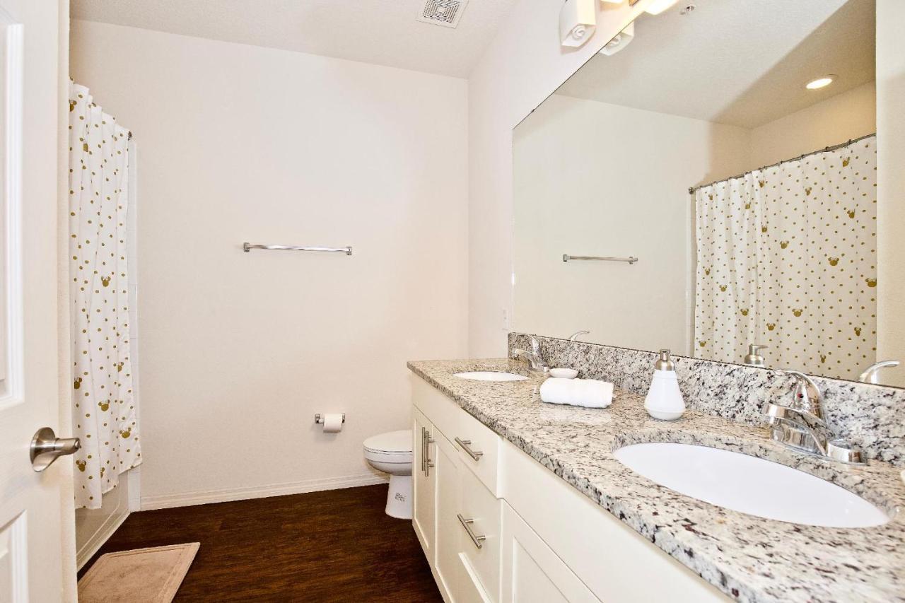 Great And Practical Townhouse In Gated Community, Sleeps 6 10 Min To Disney!