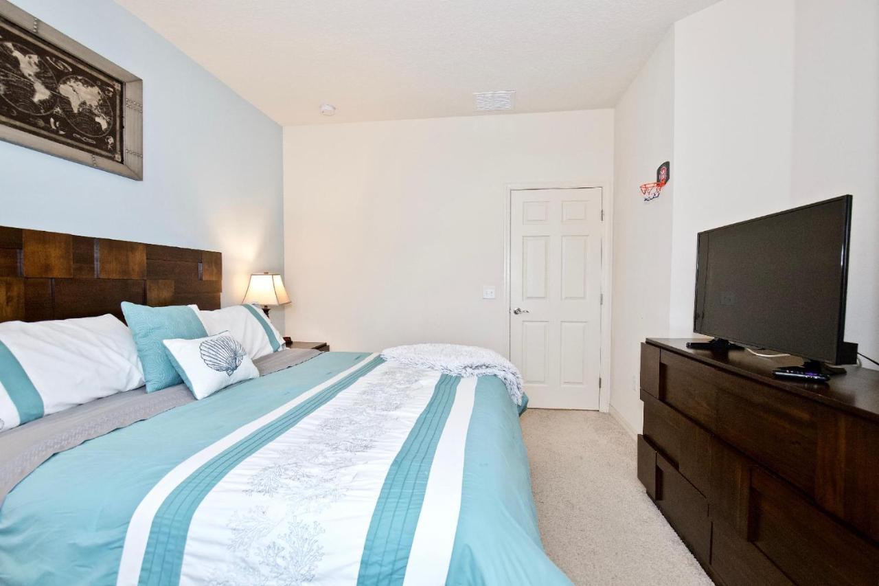 Great And Practical Townhouse In Gated Community, Sleeps 6 10 Min To Disney! * Orlando