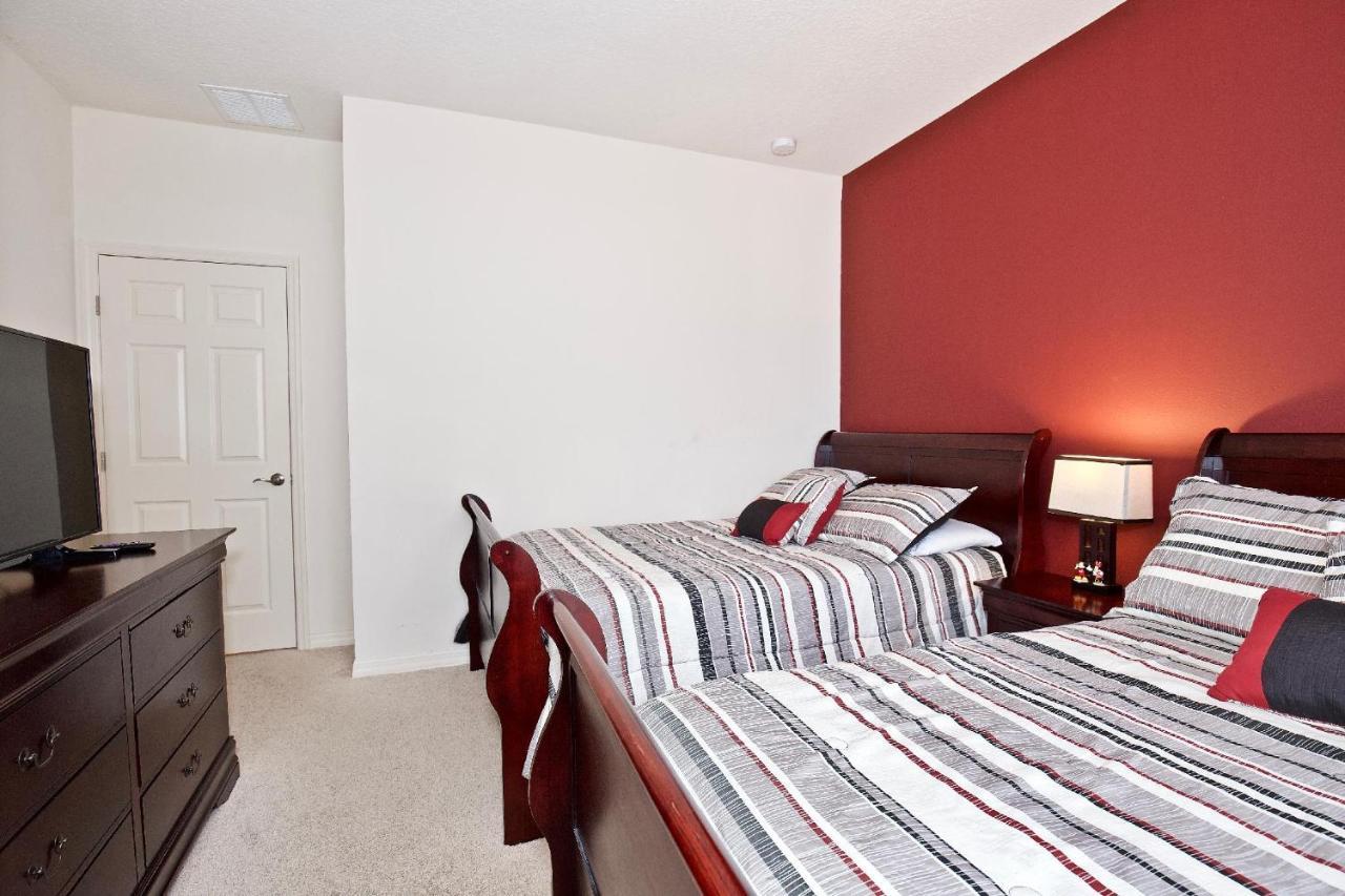 Great And Practical Townhouse In Gated Community, Sleeps 6 10 Min To Disney! *