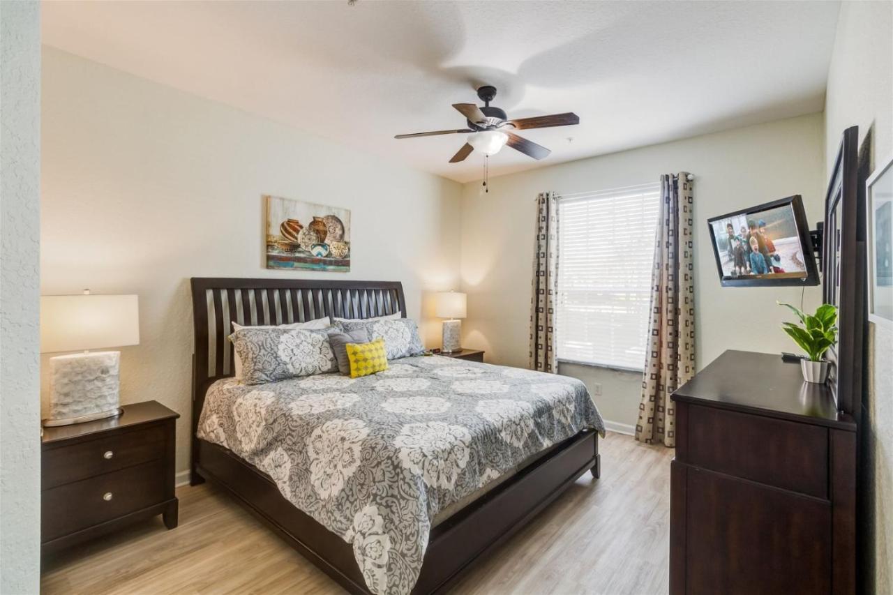 Ground Floor Oversized - Next To Disney! #104 *
