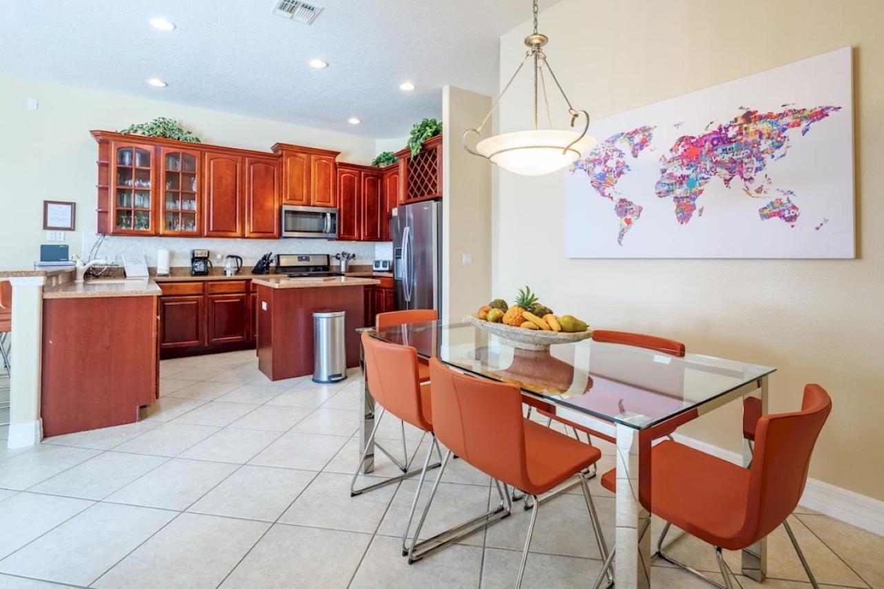 Mickey's Floridian: Disney-close With Pool, Hot Tub & Game Holiday home Orlando