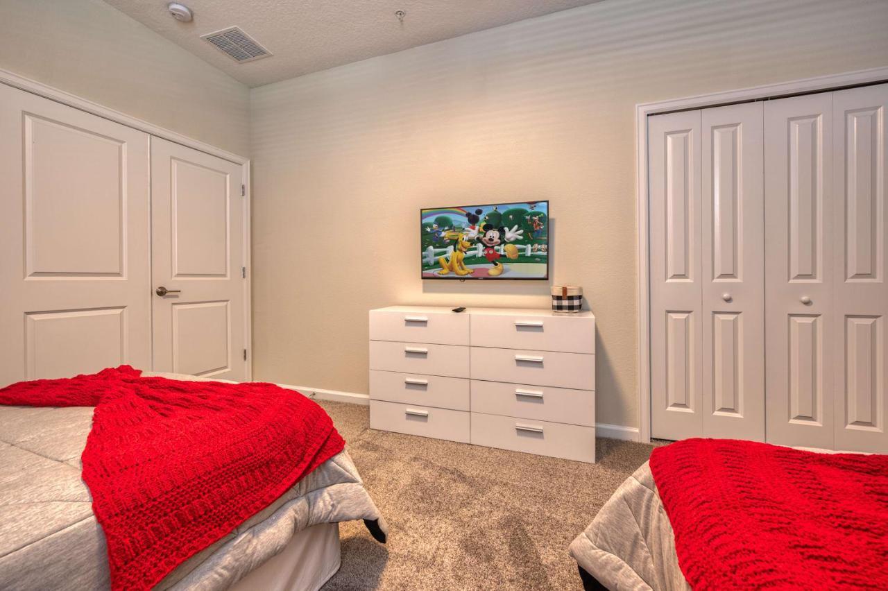 Holiday home Pleasant With View And Themed Bedroom