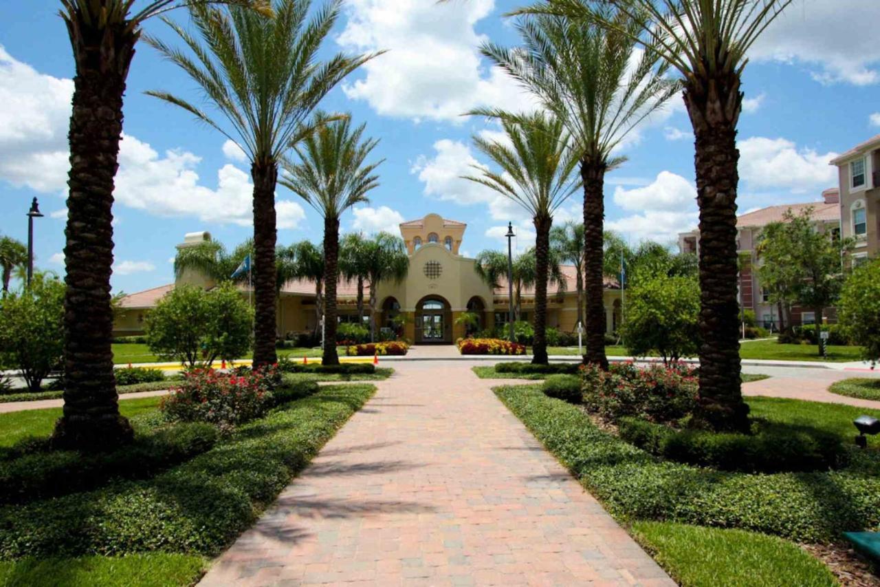 4013 Vista Cay 2
