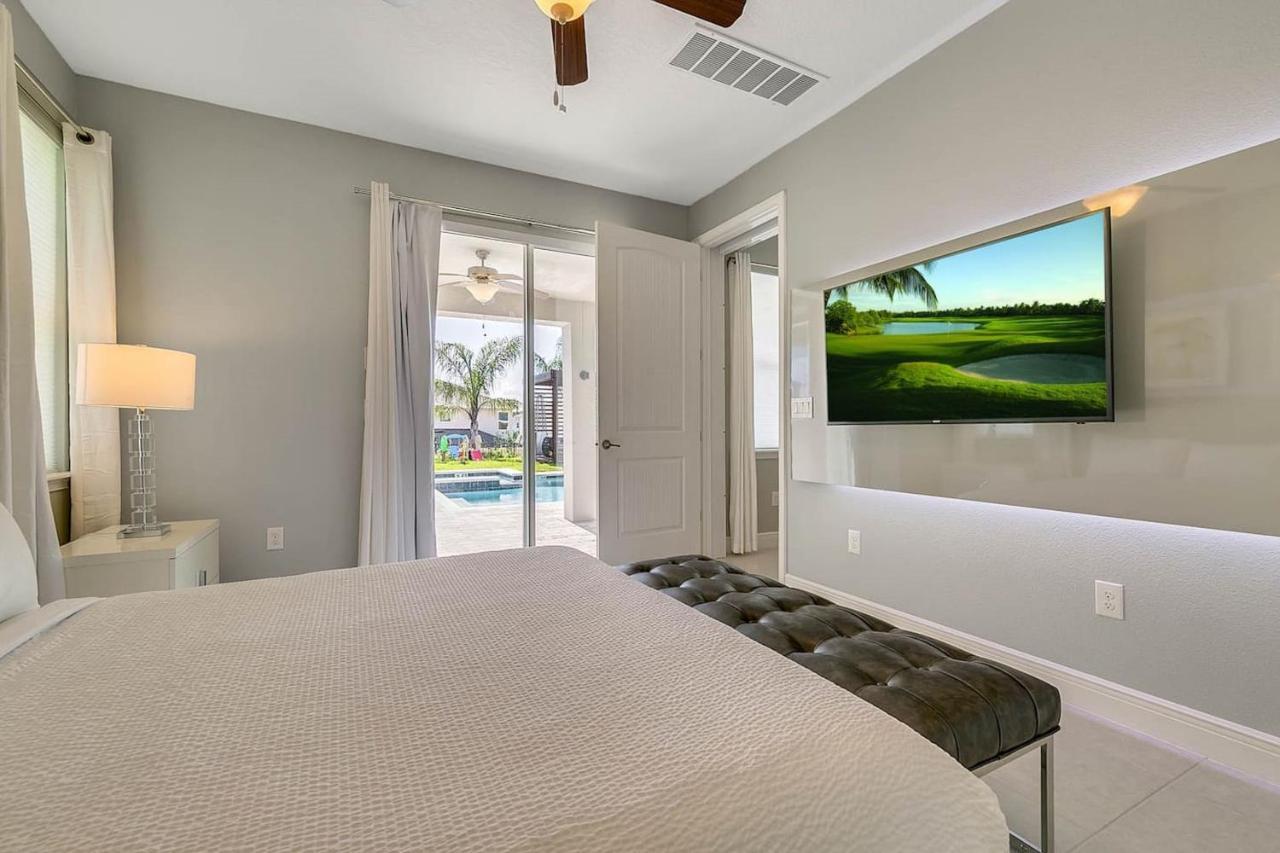 Stunning House With Pool, Gazebo And Movie Theater At Encore 7644