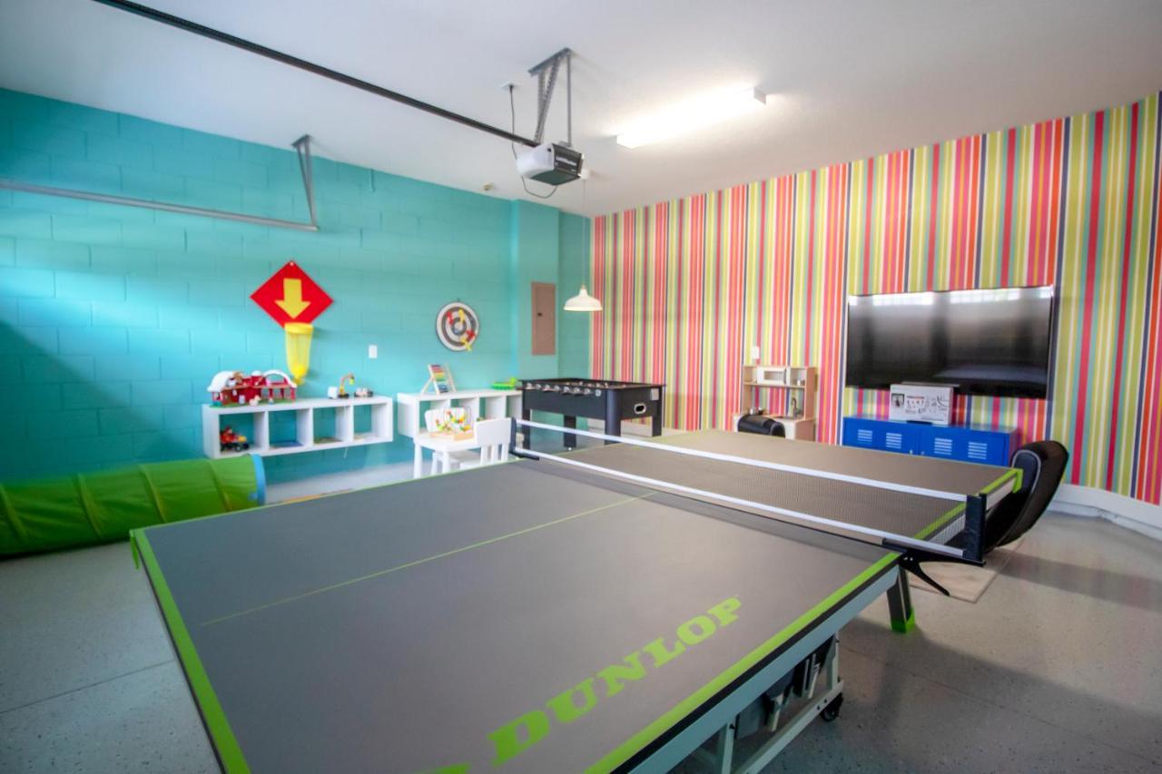 Encore 6 Bedroom Vacation With Pool Holiday home
