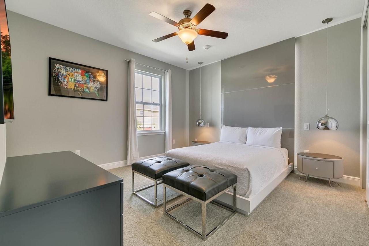Stunning House With Pool, Gazebo And Movie Theater At Encore 7644 Holiday home