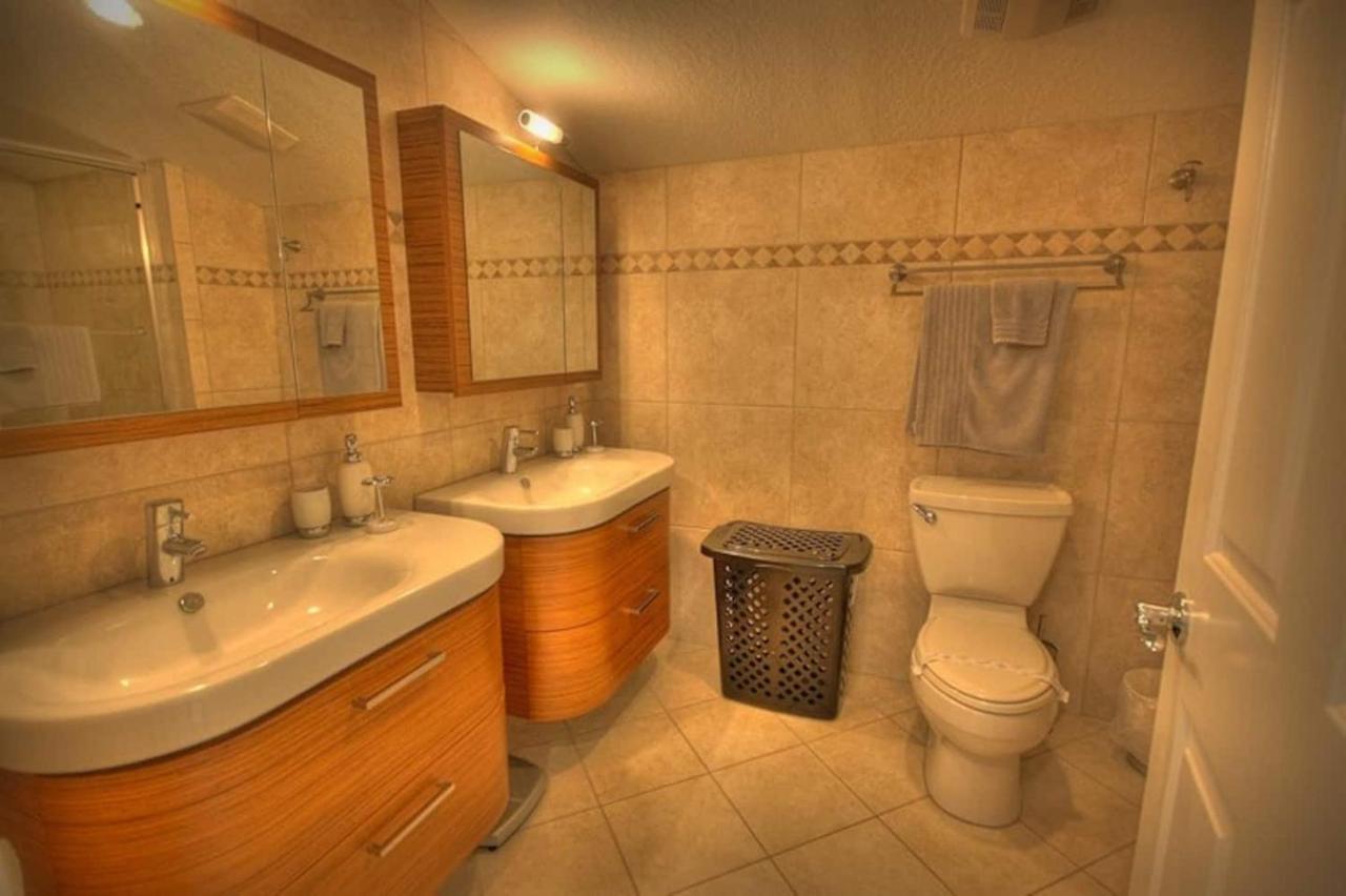 Mickey's Getaway: Luxe 7br Retreat With Pool & Theater Near Holiday home *